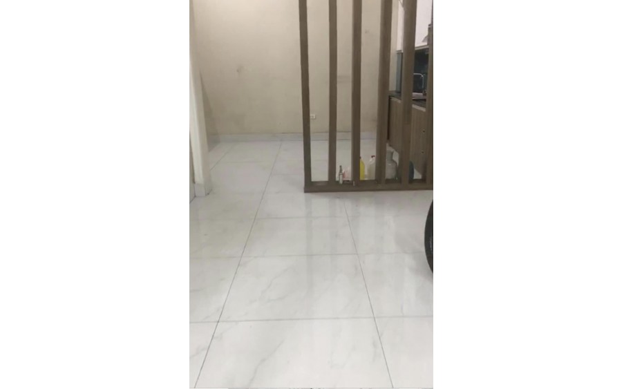 Cho thuê nhà riêng nguyên căn ngõ oto Hoàng Quốc Việt- Cầu Giấy DT 50 m2 - 4 tầng - Giá 25 Triệu